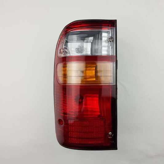 Front bumper turn signal light pair LH RH for 1979–1981 Toyota Hilux RN30 / RN40 Pickup OEM 81520-39315 81510-39315
