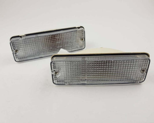 Front Bumper Turn Signal Light Left Hand (LH) for 1979–1981 Toyota Hilux RN30 / RN40 Pickup OEM 81520-39315