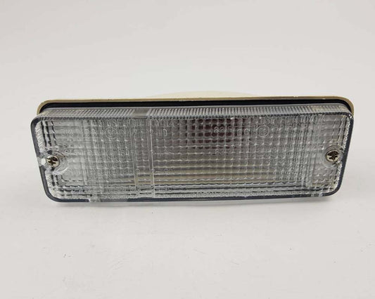 Front Bumper Turn Signal Light Left Hand (LH) for 1979–1981 Toyota Hilux RN30 / RN40 Pickup OEM 81520-39315