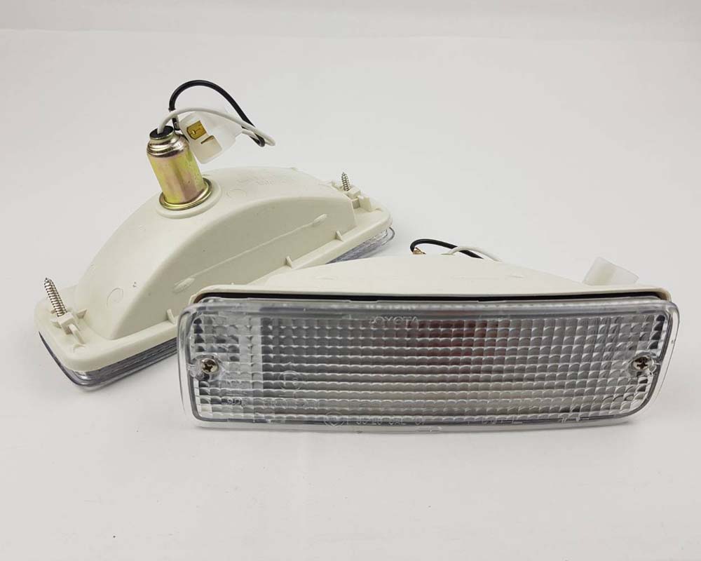 Front Bumper Turn Light - LN85 - Clear Lens - LH-RH – OEM 81520-35090 / 81510-35090