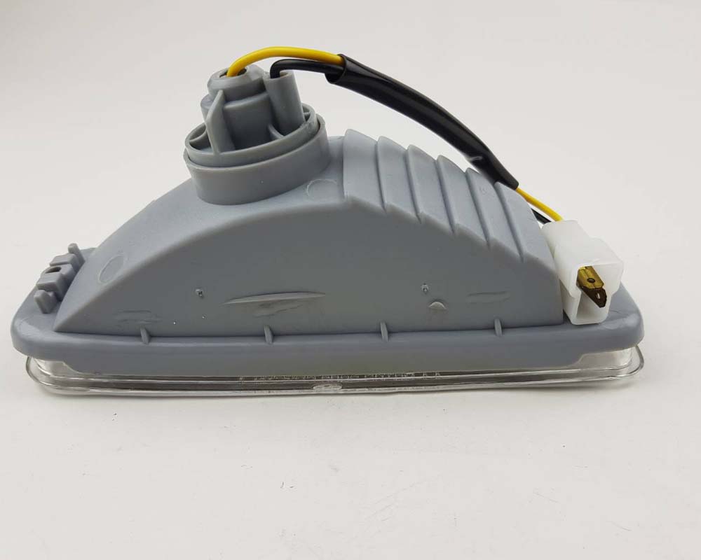 Front Bumper Turn Light 2 Wire Crystal Style - LN85 - LH – OEM 81520-35090