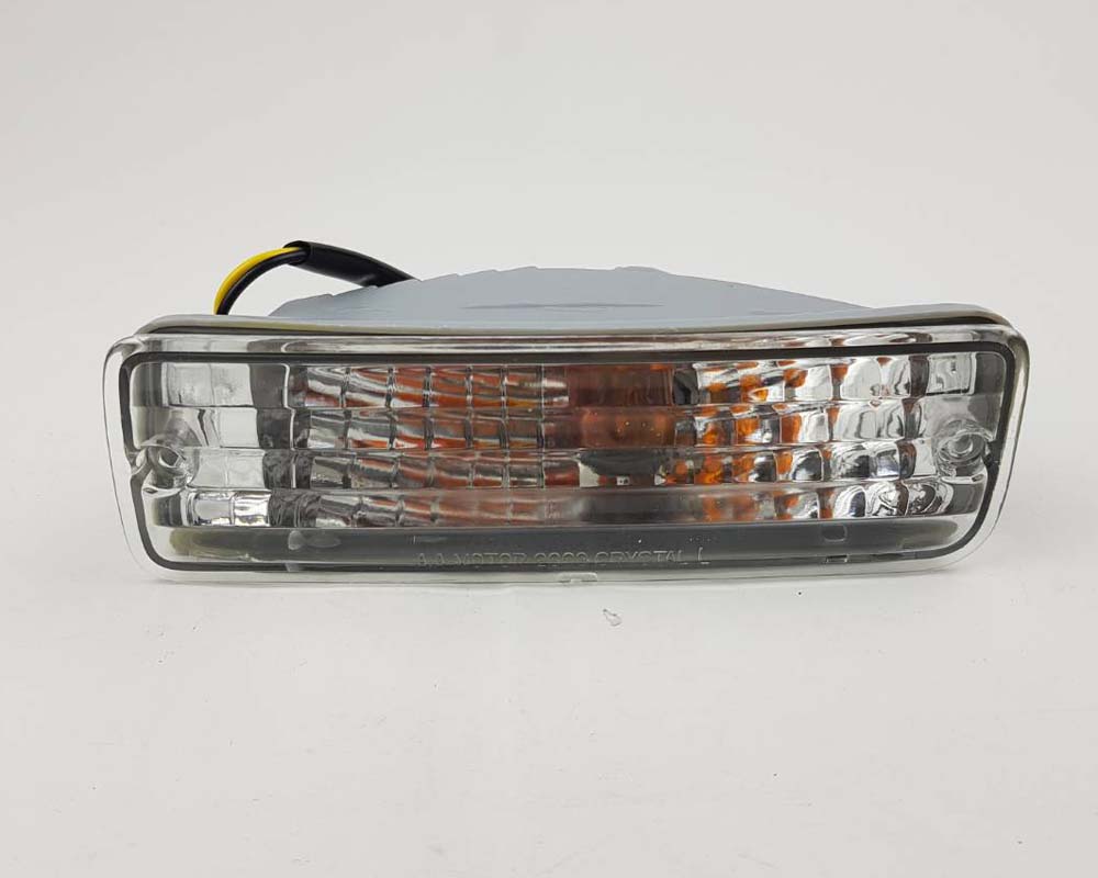 Front Bumper Turn Signal Light Left Hand (LH) for 1979–1981 Toyota Hilux RN30 / RN40 Pickup OEM 81520-39315