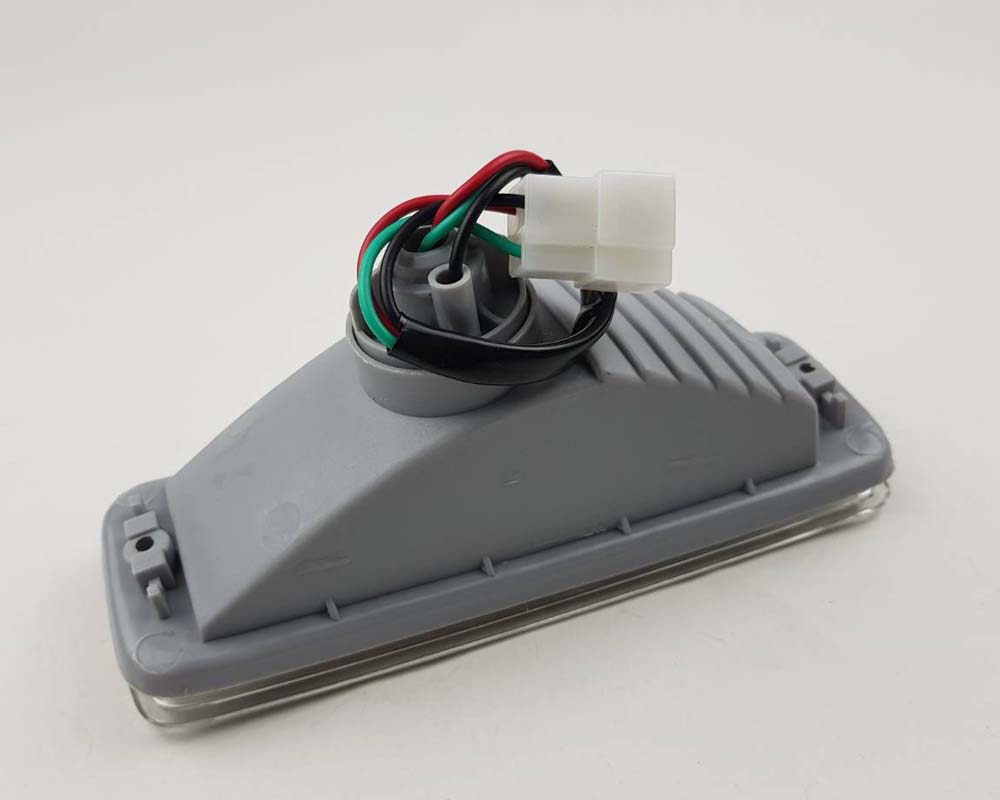 Front Bumper Turn Light 3 Wire Crystal Style - LN85 - RH
