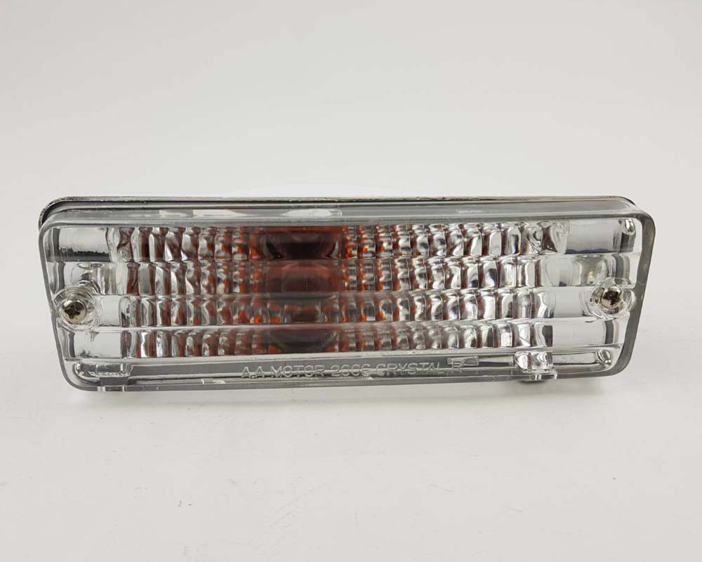Front Bumper Turn Signal Light Left Hand (LH) for 1979–1981 Toyota Hilux RN30 / RN40 Pickup OEM 81520-39315