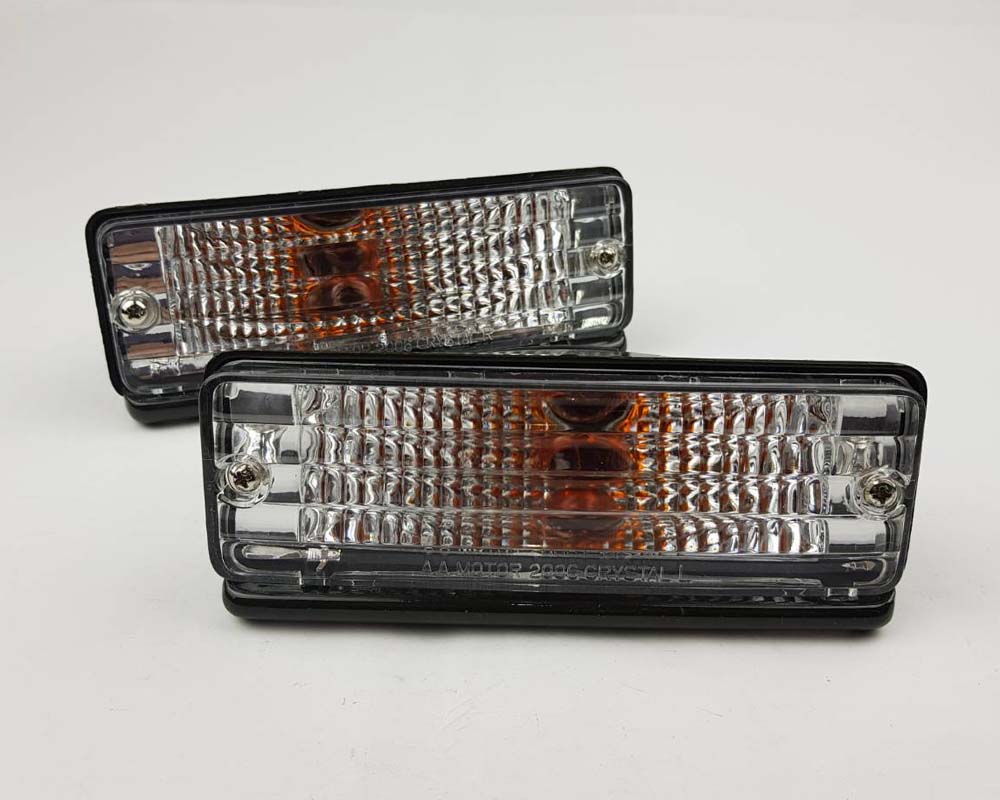 Front Bumper Turn Signal Light Left Hand (LH) for 1979–1981 Toyota Hilux RN30 / RN40 Pickup OEM 81520-39315